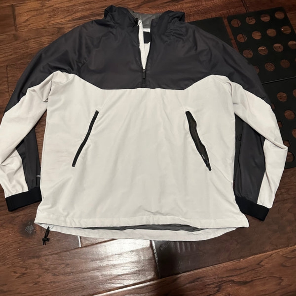 Under armor black and white Rain jacket - XL